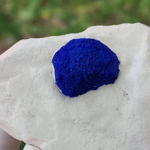 Cor azul azurita incrivelmente linda da Austrália, bom tamanho de gabinete, azurita solar ou azurita lunar, principais cristais dos EUA