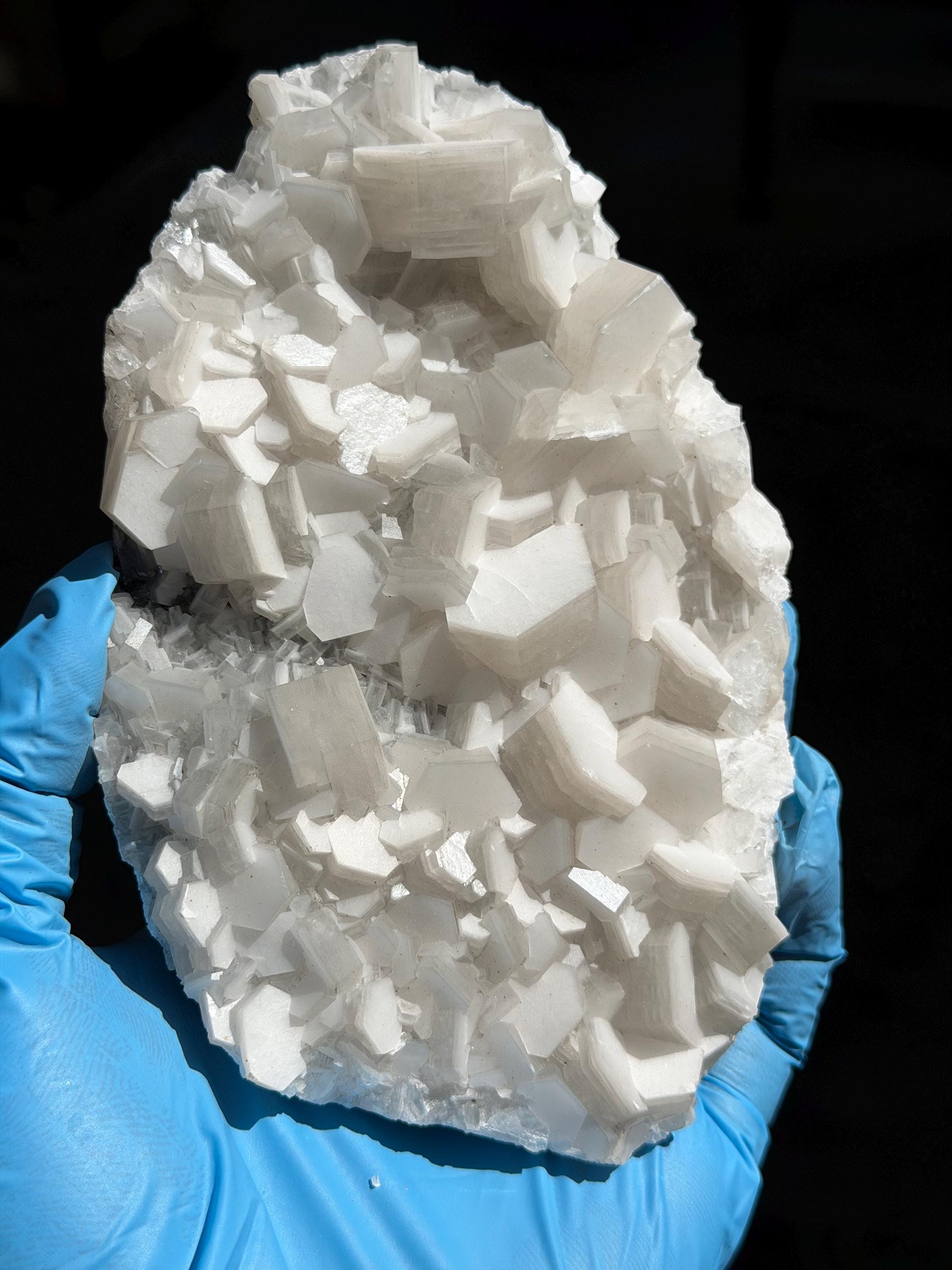 Natural Fluorescent Sandwich Calcite From Fujian China, Cabinet Size ...