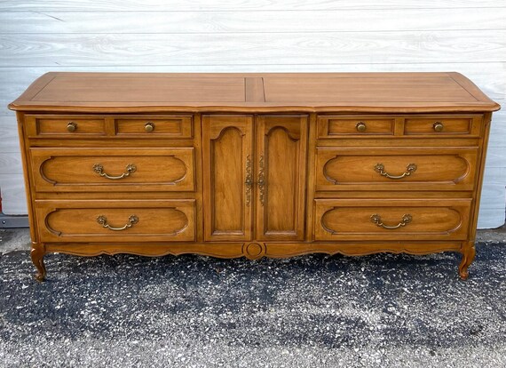 Vintage thomasville 2024 bedroom furniture