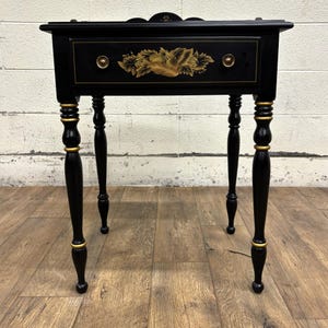 Vintage Ethan Allen Country Crossings Hitchcock Style Stenciled Small Table