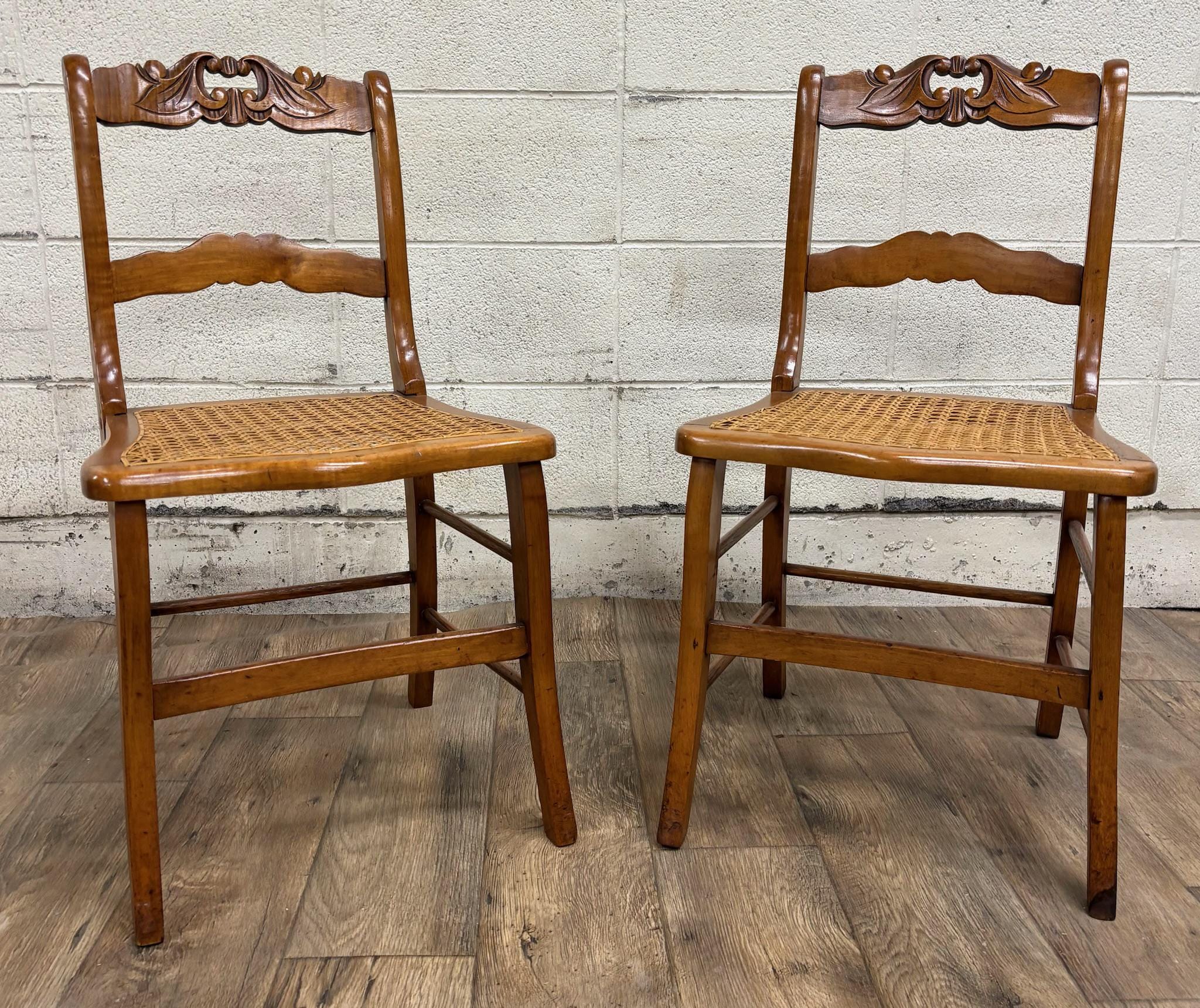 Antique Carved Walnut Ladderback Cane Seat Carved Dining Chairs
