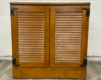 Vintage Ethan Allen Heirloom Custom Room Plan Maple Nutmeg Cabinet