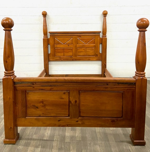 Paul bunyan 4 poster bed discount