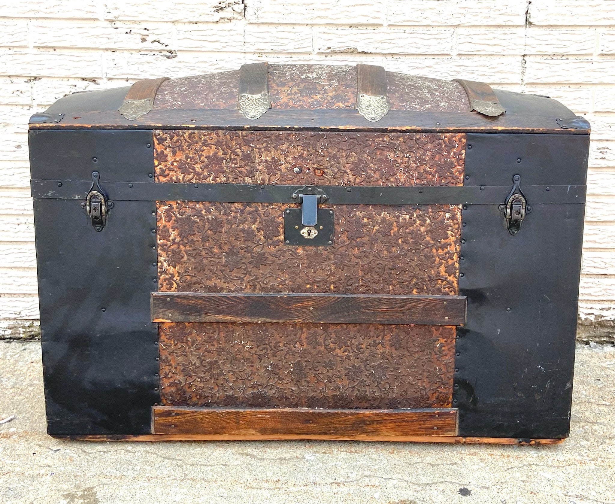 Antique Steamer Trunk by Innovation, 1930s at 1stDibs  steamer chest,  steamer trunk antique, antique steamer trunk with drawers and hangers