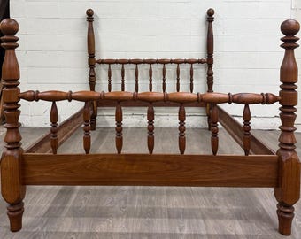 Vintage Full Size Jenny Lind Spindle Bed Spool Bed