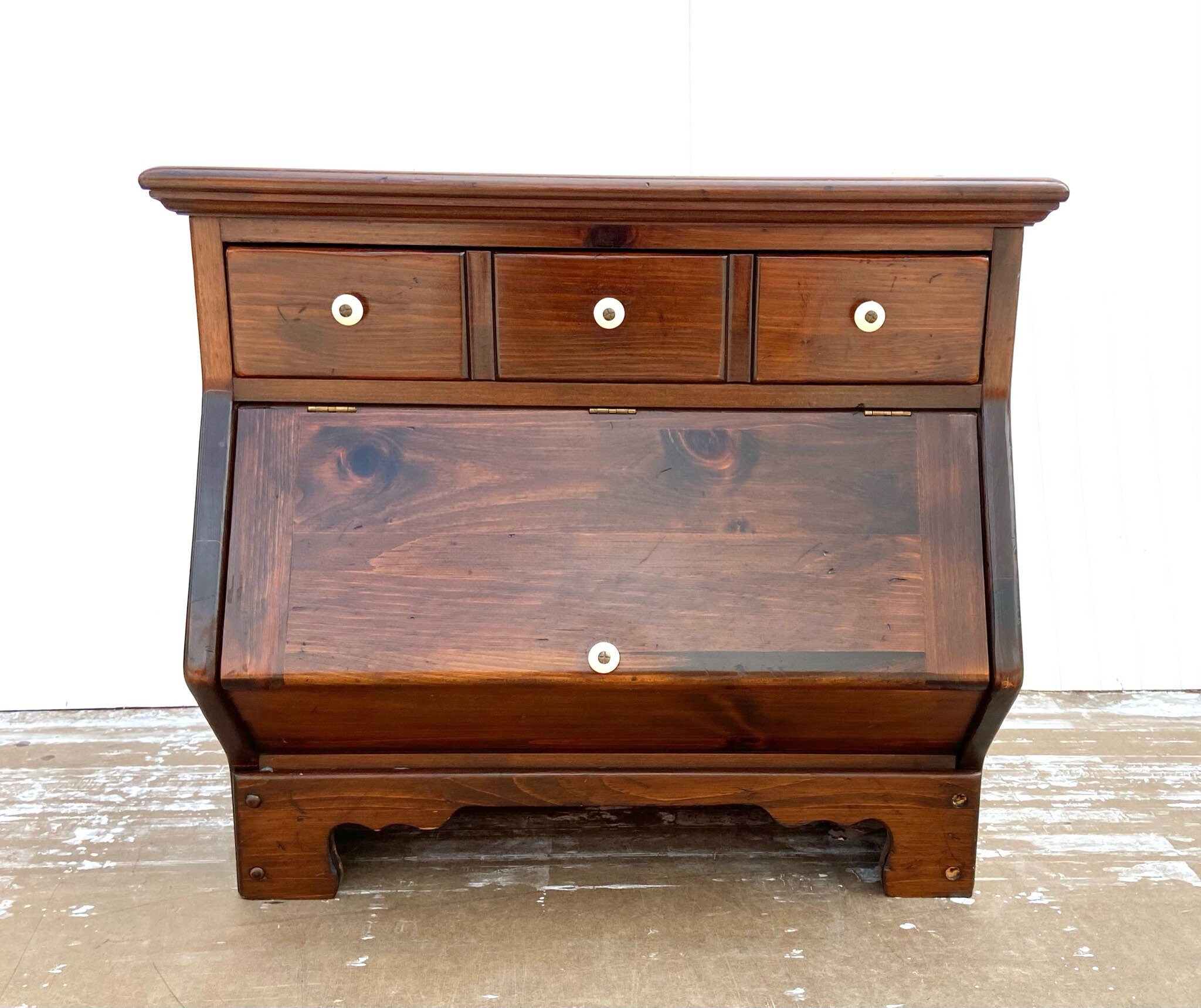 牛の絵　ETHAN ALLEN ロンドン　アンティーク風　ビンテージ Vintage Ethan Allen Antiqued Pine Sugar Bin End Table - Etsy