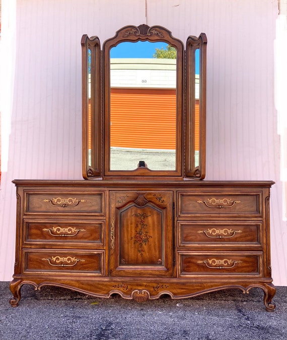 Rare Vintage Drexel Brittany Heritage French Provincial Louis XV