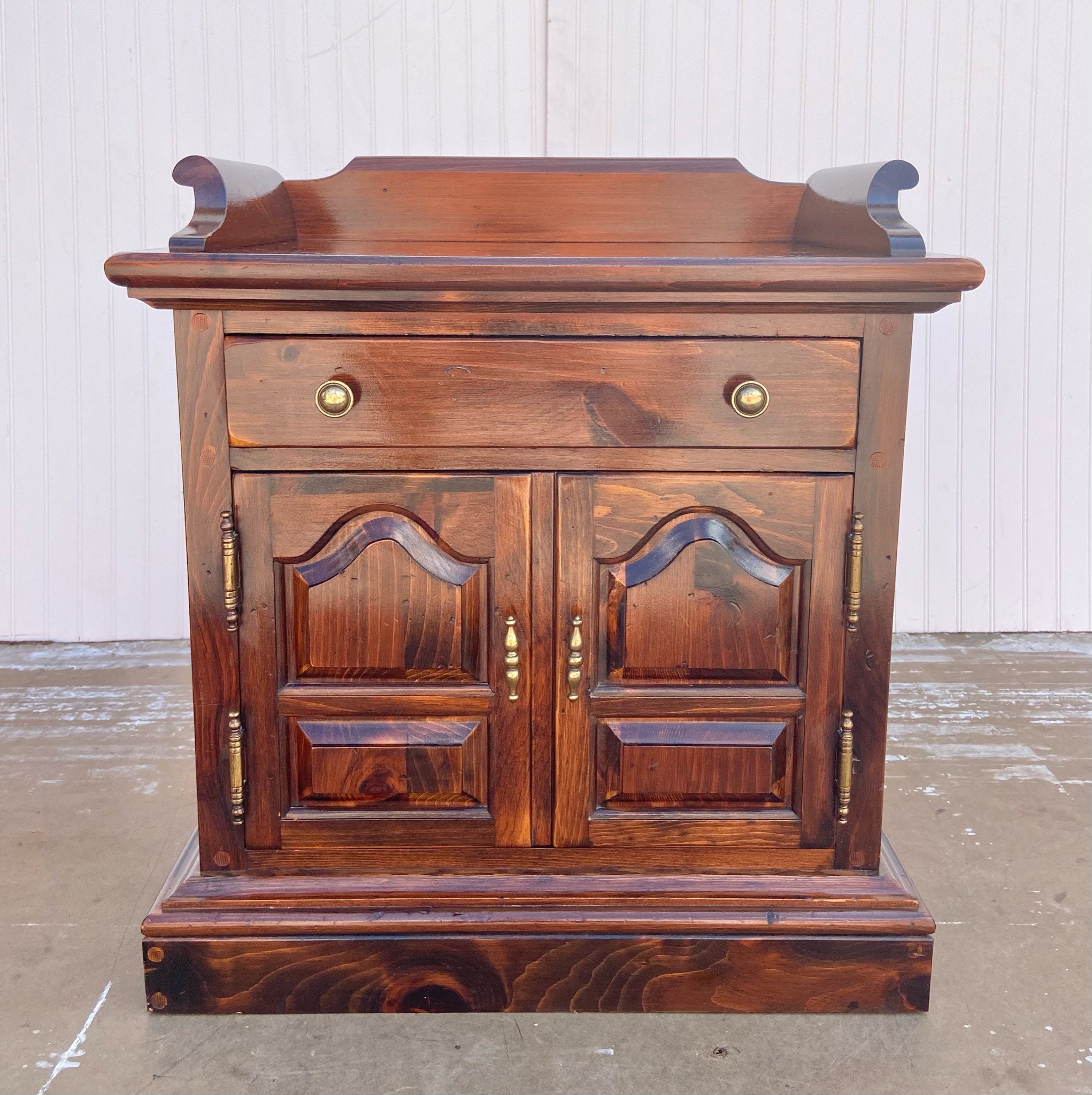 Ethan allen pine on sale furniture