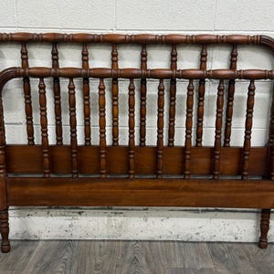 Vintage Full Size Jenny Lind Spindle Bed Spool Headboard and Footboard