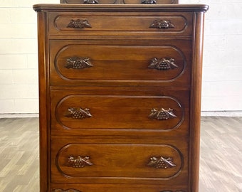 Vintage Davis Cabinet Co Lillian Russell Victorian Style Walnut Chest of Drawers