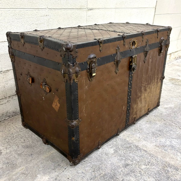 Antique Early 1900s Large Flat Top Steamer Trunk Coffee Table Storage Chest