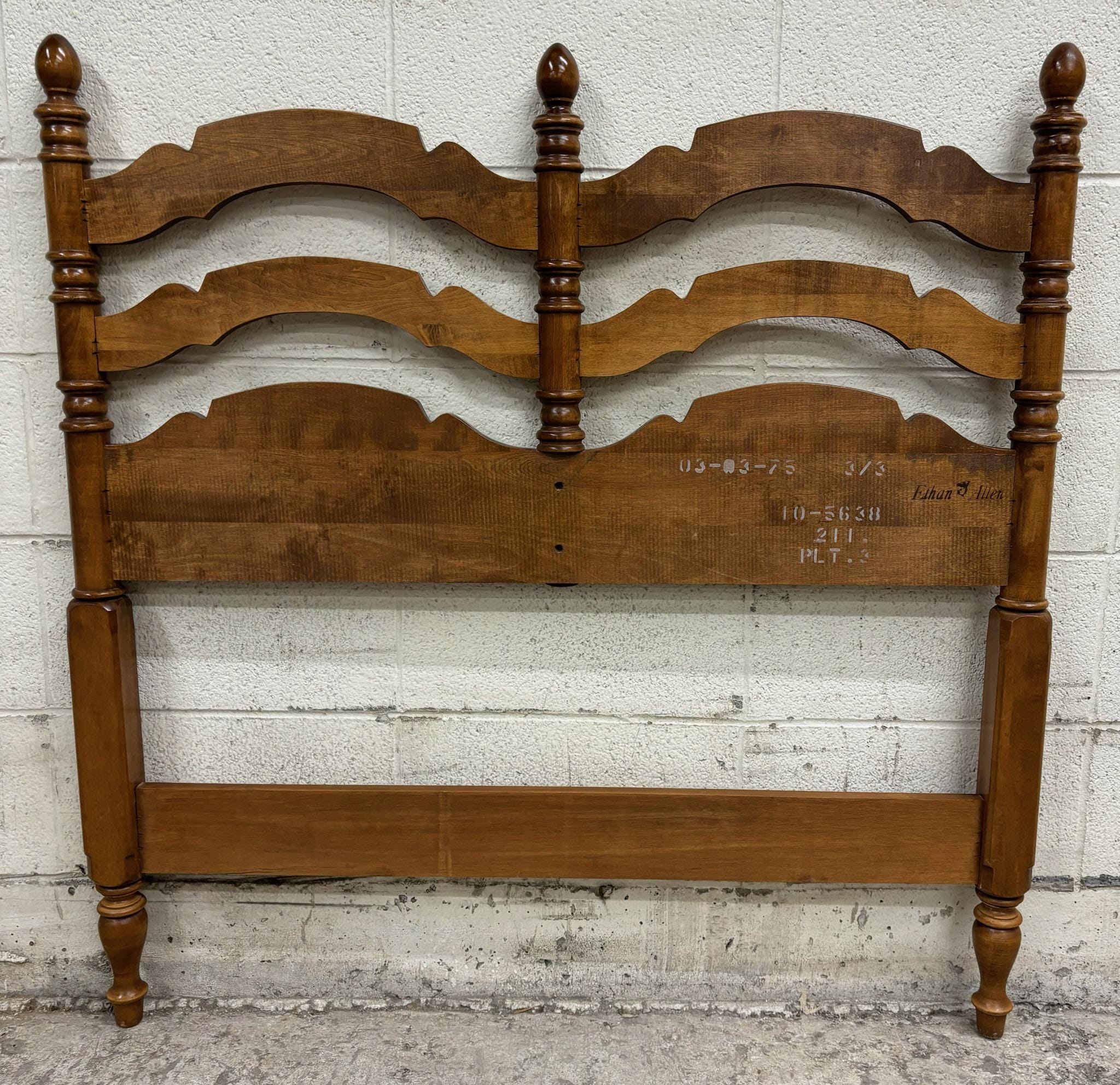 Vintage Ethan Allen Heirloom Nutmeg Maple Twin Size Colonial Style