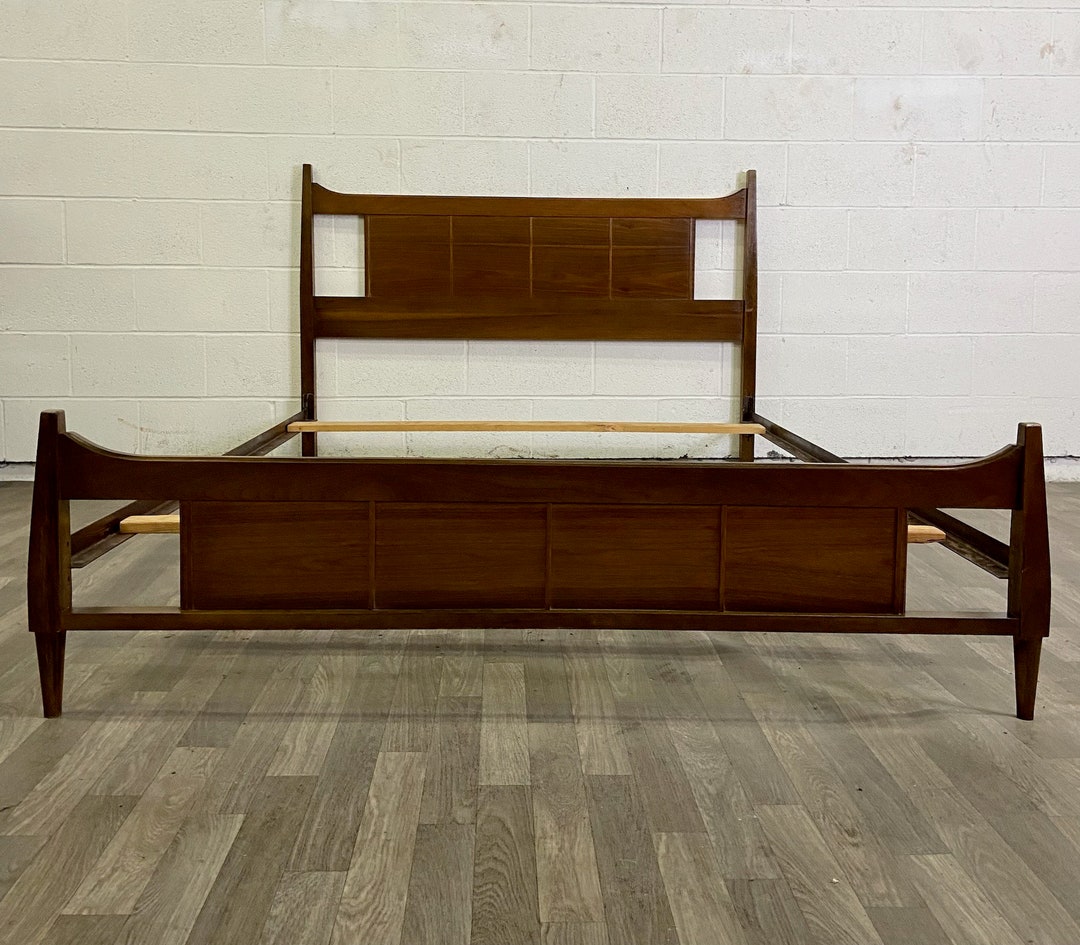 Vintage Mid Century Modern MCM Full Sized Bed - Etsy