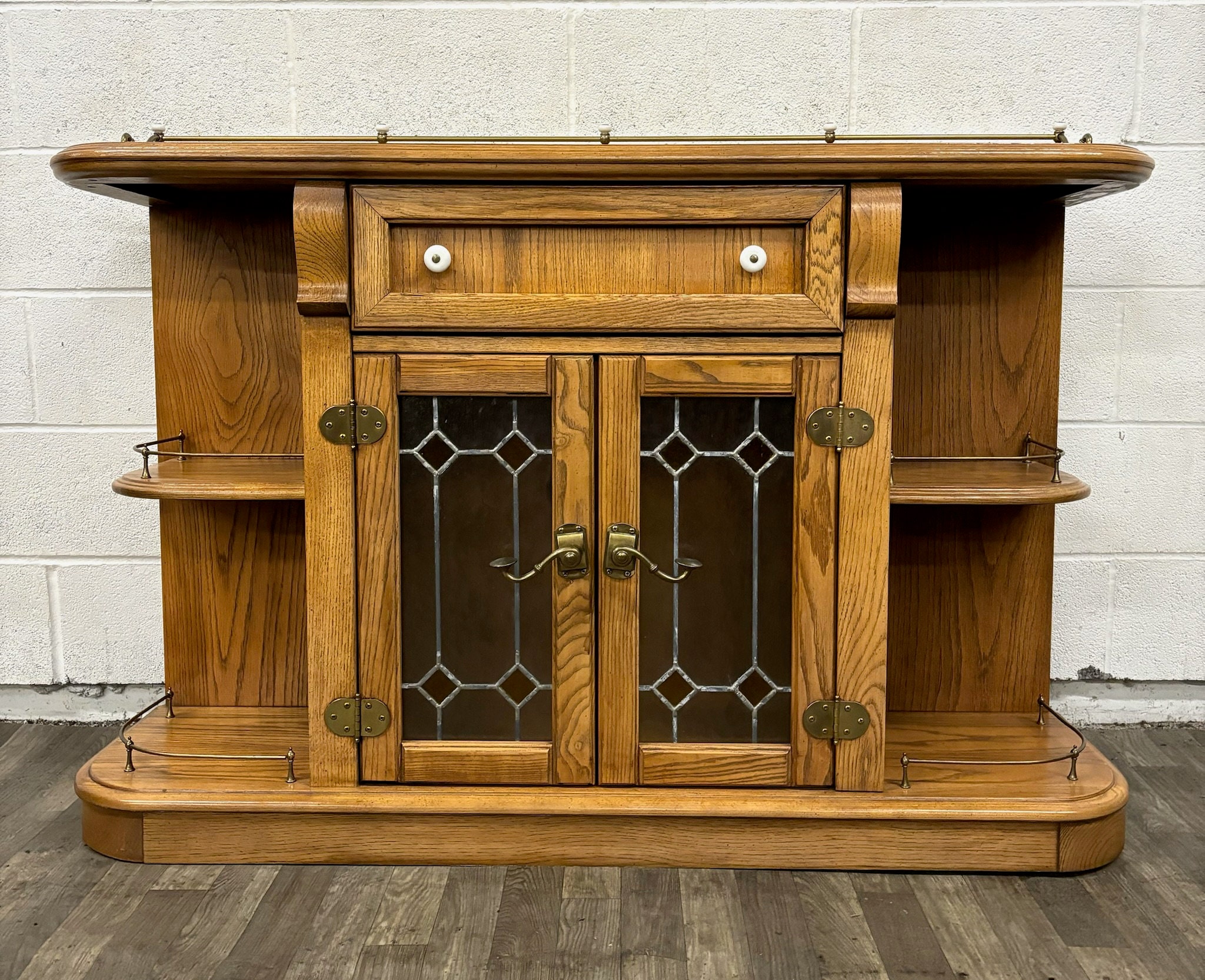 Vintage Pulaski Furniture Keepsakes Golden Lighted Sideboard