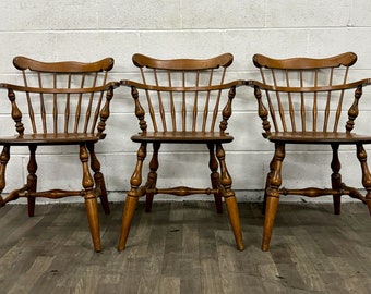 Vintage Ethan Allen Heirloom Nutmeg Maple Colonial Early American Dining Chairs