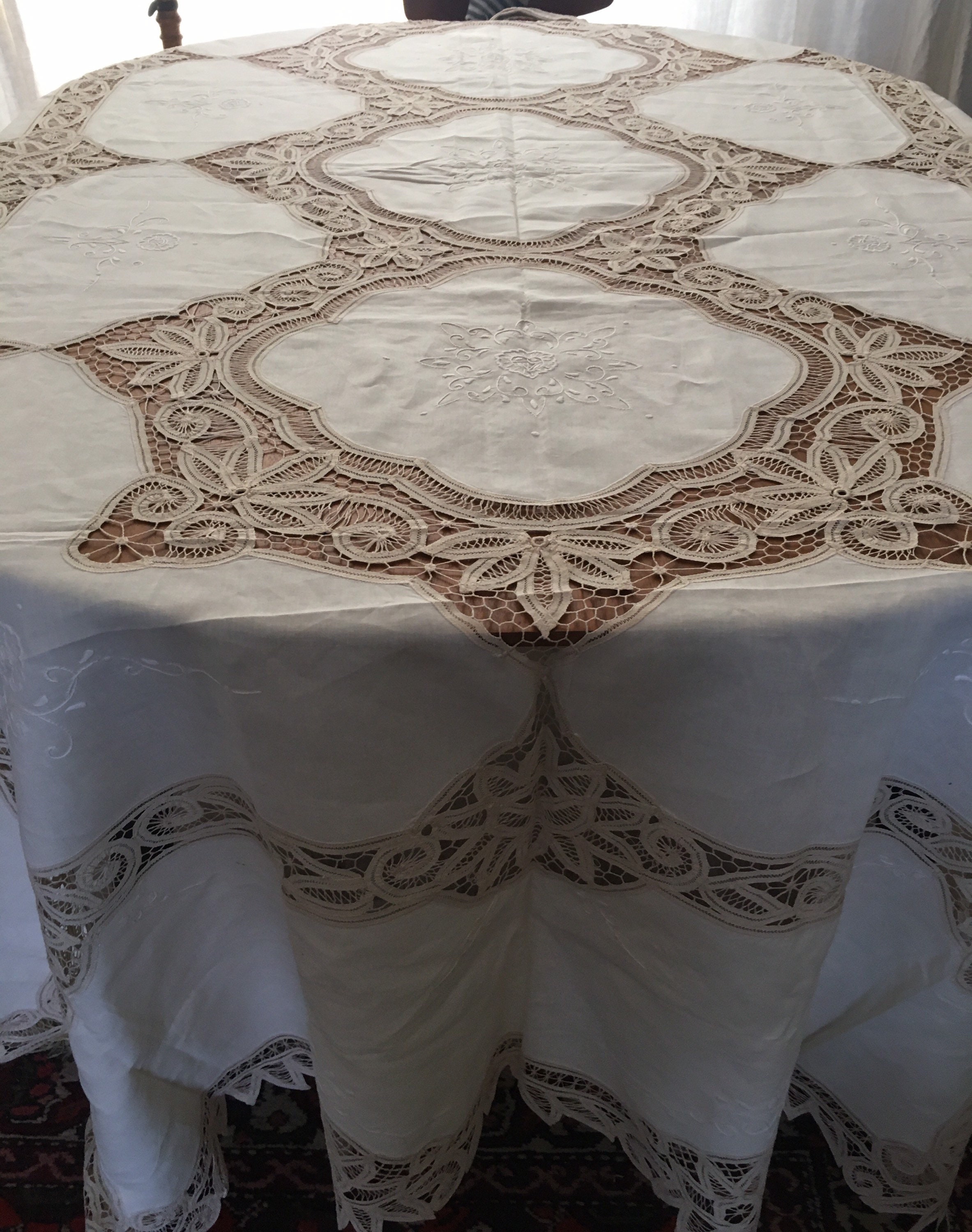 Nappe Brodée Écru Fil de Lin Vintage