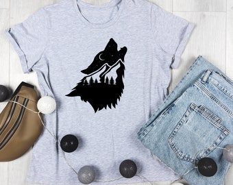 Wolf Shirt, Howling Wolf Tee, Animal Lover Shirt, Wolf Lover Tee, Wildlife Animals Shirt, Wolves Gifts, Wolves Shirt