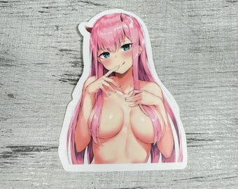 Pegatina de anime Waifu Ecchi de cabello rosa • Chica manga suave y provocativa • Calcomanía de vinilo impermeable para adultos maduros