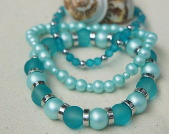 Set of three glass beaded stretch bracelets | Beach Ocean Summer | Blue glass, Rhodium, Hematite
