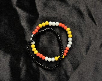 CANDY CORN beaded stretch bracelet | HALLOWEEN elastic bracelet with black seed bead bracelet | Stacking Autumn set