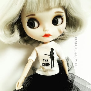 Camiseta de manga larga Blythe THE CURE, Camiseta Blythe pequeña, Vestidos Blythe medianos, Camiseta Licca, Blythe, Moda Blythe, Ropa Blythe, Camiseta Blythe