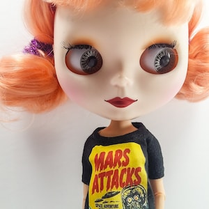 Blythe Short Sleeve  T-Shirt MARS ATTACKS,Petite Blythe TShirt,Middie Blythe Dresses,Licca Tshirt,Blythe,Blythe Fashion,Blythe Clothing
