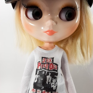 Camiseta punk de manga larga Blythe "NOS DA IGUAL", camisetas de Petite Blythe, camiseta de Middie Blythe, camiseta de la muñeca Licca, moda Blythe, ropa Blythe