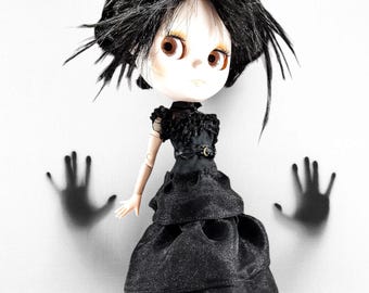 Colección Blythe Wednesday Addams VESTIDO RAVE'N DANCE, Moda Blythe, Atuendo Blythe Wednesday, Blythe, Estilo Blythe, Atuendo Blythe, Blythe