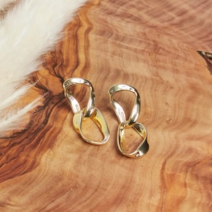 18k Gold Plated Small Interlocking Organic Circle Earrings - Minimal, Minimalist, Double Circle, Hoops, Studs, Organic Circle, 18ct