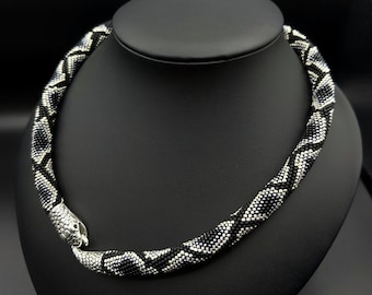 Schwarze Python Halskette. Schlange Liebhaber Geschenk