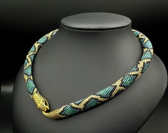 Grüngold Python Choker. Breite Schlangenkette