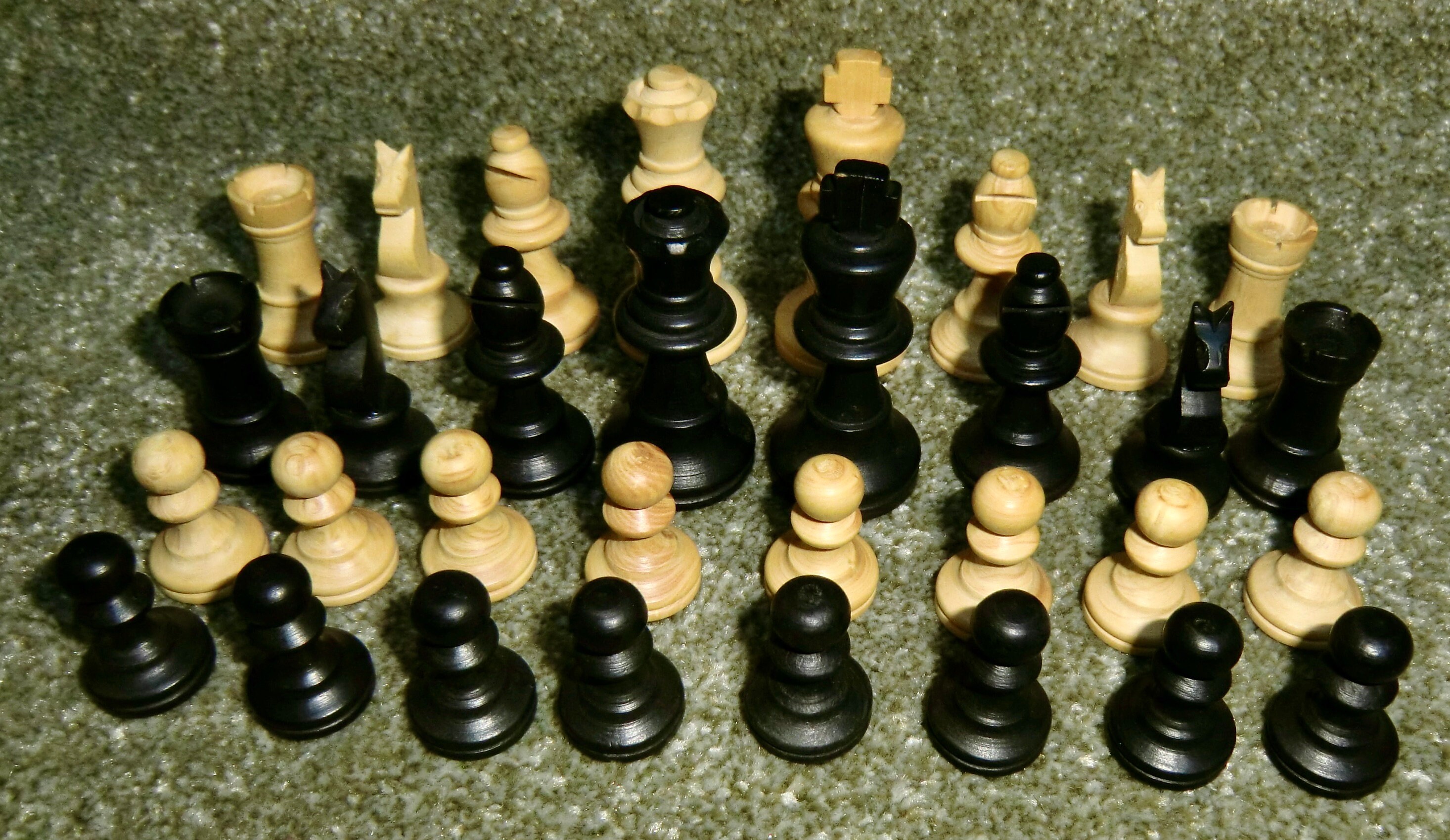 house of staunton chess set