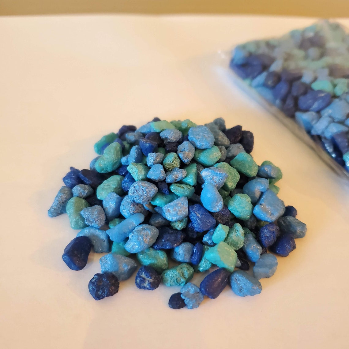 Decorative Blue Gravel Pebbles, Turquoise Blue Green Chips, Soil Topper ...