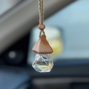 Car Diffuser: Refillable, Many Scents to Choose From