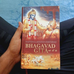 Bhagavad Gita As It Is: English Edition by Srila Prabhupada