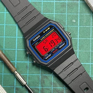 Casio F-91W Rainbow Mod