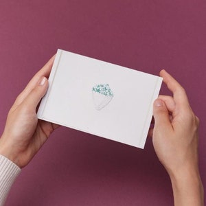 Handgetekende aquarel bloemen blanco kaarten | Bruiloft, verjaardag, jubileum, condoleances, verlies huisdier | Gratis schrijven en verzenden | Personalisatie