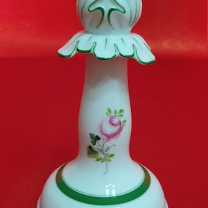 Soporte de vela de porcelana herend fino con rosas pintadas a mano y decoración botánica, candelabro vintage herend del fabricante húngaro