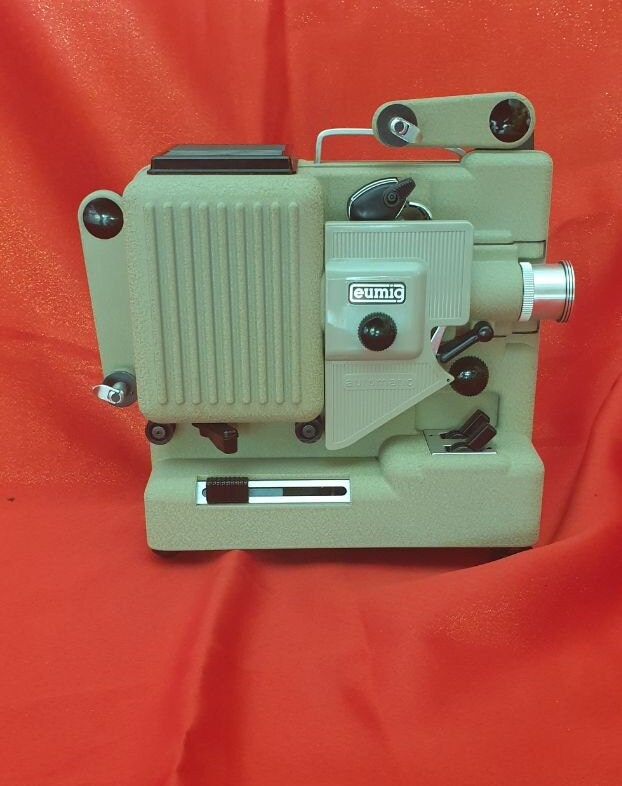 Eumig Projecteur de film 8 mm Proyector de la película - Catawiki