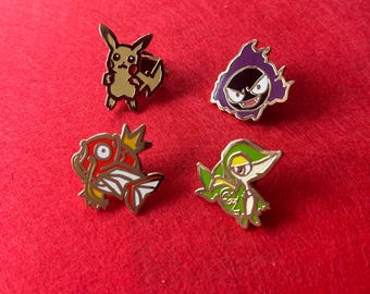 Guldpläterade Multifandom Mini Pins - TADC, Pokémon, Omori, Minecraft, Dragon Quest, Undertale, Deltarune