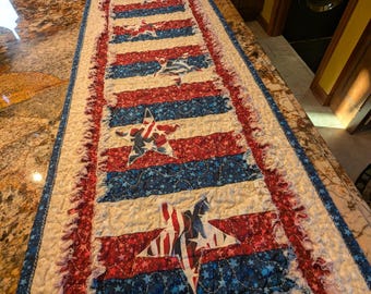 Wzór na bieżnik pikowany w stylu patriotycznym (wzór PDF)