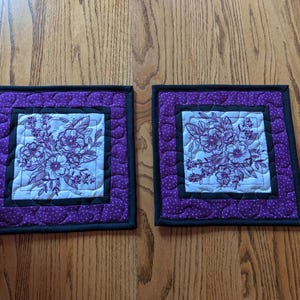 Large Pot Holder 11x11 Hot Pad Trivet Lavender Pansy Floral Block embroidery quilted insulated Handmade USA Kitchen Set of 2
