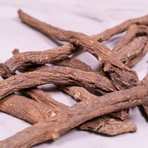 Bunny Forage - Dandelion Root | natural forage for Rabbits - Chinchillas - Guinea Pigs - Hamsters - Degus