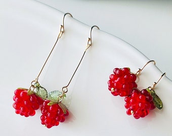 cute fruit earrings with green leaf, red raspberries dangle earrings, glass raspberry earrings, red berry ear hooks