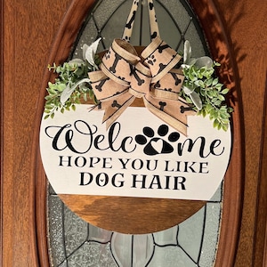 Front Door Decor | | Funny Dog Wreath | Pet Decor | Housewarming Gift | Pet Door Decor | Pet Lovers Gift | Dog Door Sign | Year Round Wreath