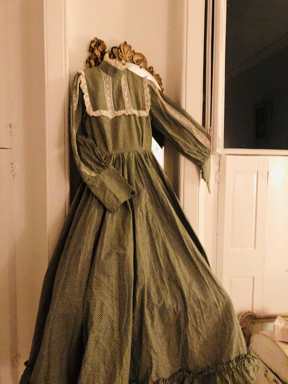 Laura Ashley vintage 1970s maxidress