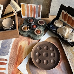 5+1 Volcanic stones in clay pots+ 9 palette