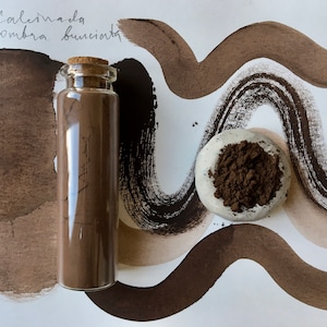 Almagre. Sanguine, Earth's soil pigments, Essee Earth & Essence Umber burnt