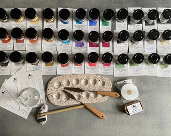 Color makers Set: 36 Pigments, 2 spatule, crystal muller, arabic gum, color swatches, instruction Essee Earth & Essence