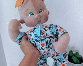 Muñeca de peluche única hecha a mano, reliquia familiar